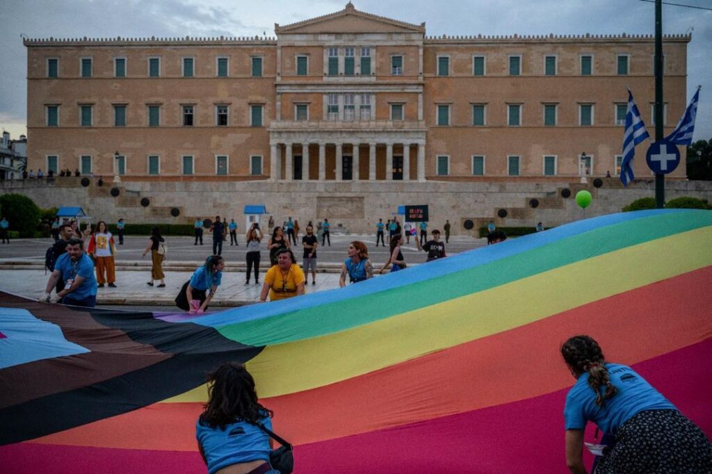Κύμα αντι-ΛΟΑΤΚΙ παραπληροφόρησης στοχεύει τις εκδηλώσεις Υπερηφάνειας στην Ευρώπη - Featured image