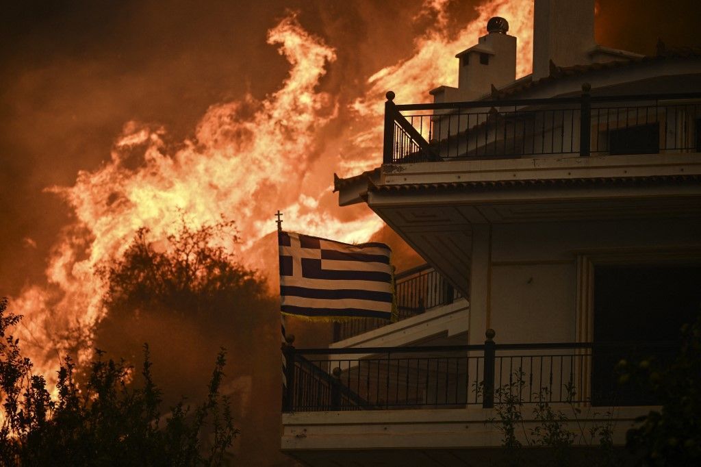 Greek wildfires spur misinformation against migrants
