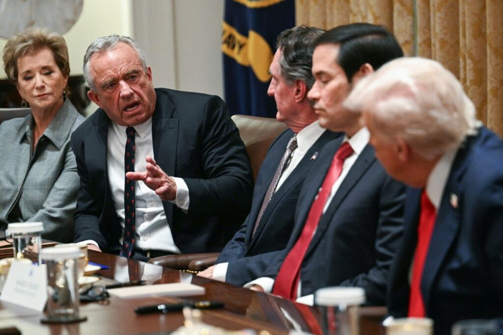 Trump, RFK Jr repeat autism misinformation during cabinet meeting - Featured image